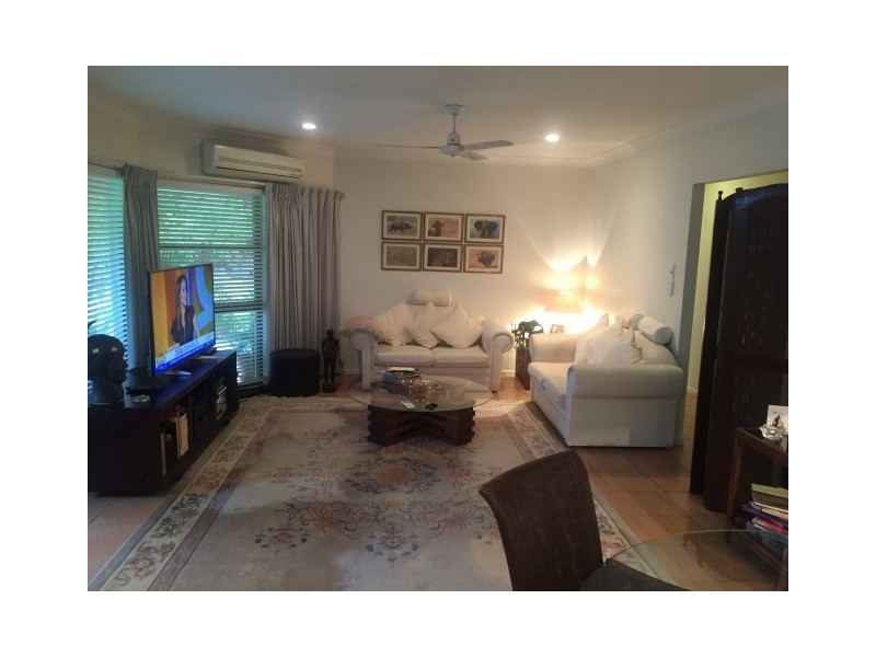 10 Martens Place, Brookfield QLD 4069