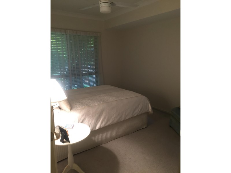 10 Martens Place, Brookfield QLD 4069