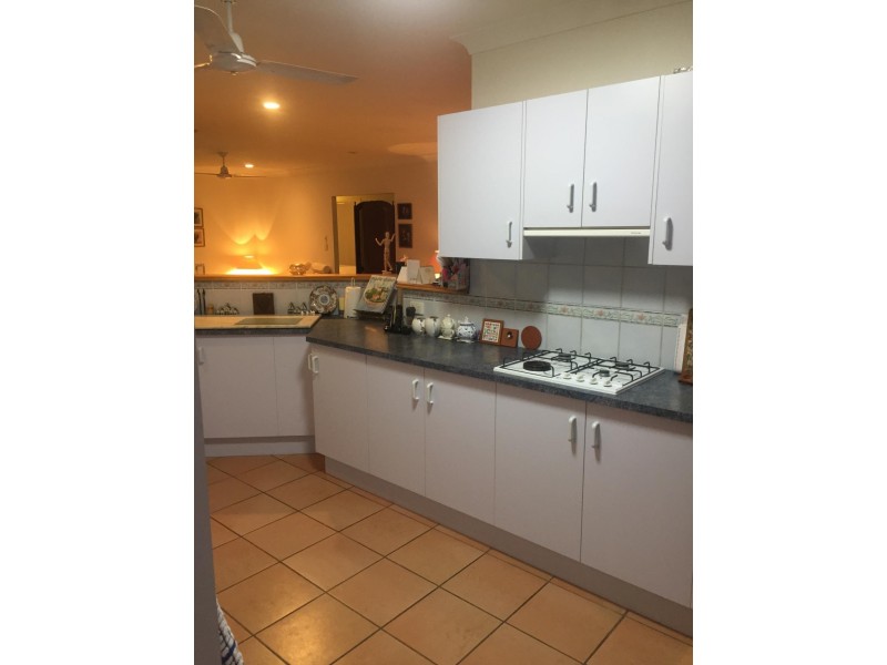 10 Martens Place, Brookfield QLD 4069