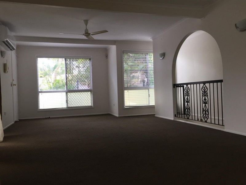 9 Portley Street, Bundamba QLD 4304