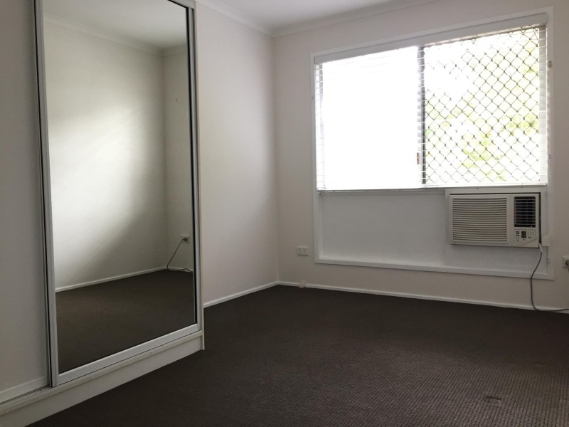 9 Portley Street, Bundamba QLD 4304