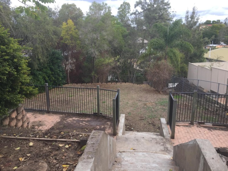 9 Portley Street, Bundamba QLD 4304