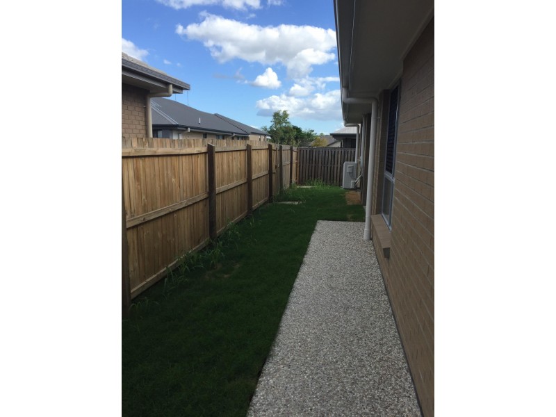 2/23 Pendragon Street, Raceview QLD 4305