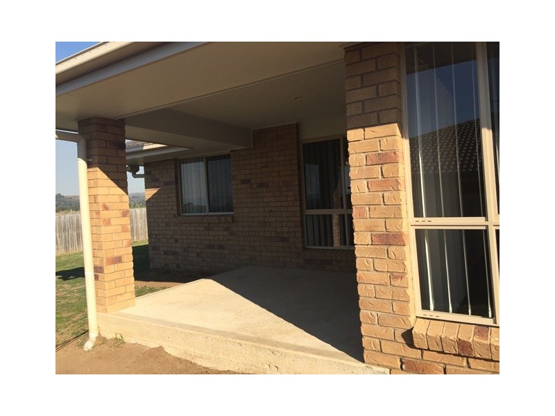 29 Peregrine Drive, Lowood QLD 4311