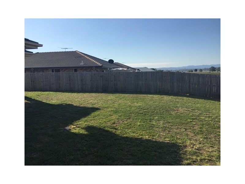 29 Peregrine Drive, Lowood QLD 4311