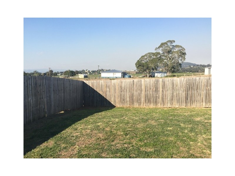 29 Peregrine Drive, Lowood QLD 4311