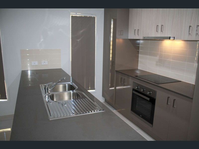 10 Ezra Court, Karalee QLD 4306