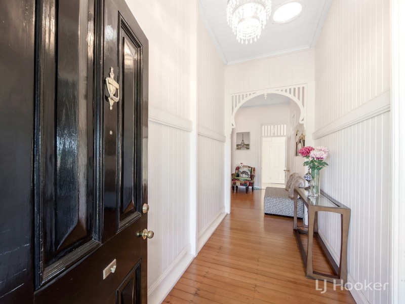 116 Robertson Road, Eastern Heights QLD 4305