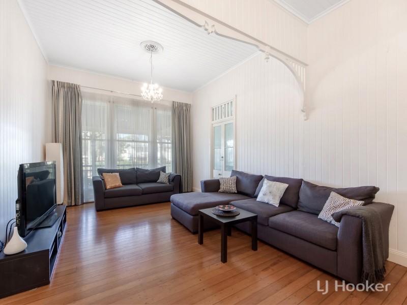 116 Robertson Road, Eastern Heights QLD 4305