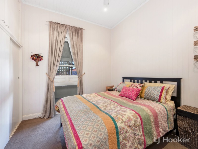 116 Robertson Road, Eastern Heights QLD 4305