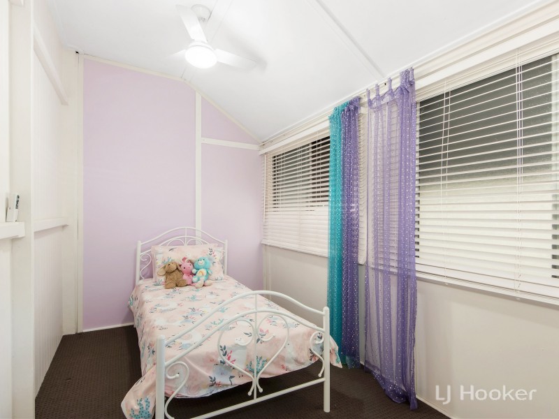 116 Robertson Road, Eastern Heights QLD 4305