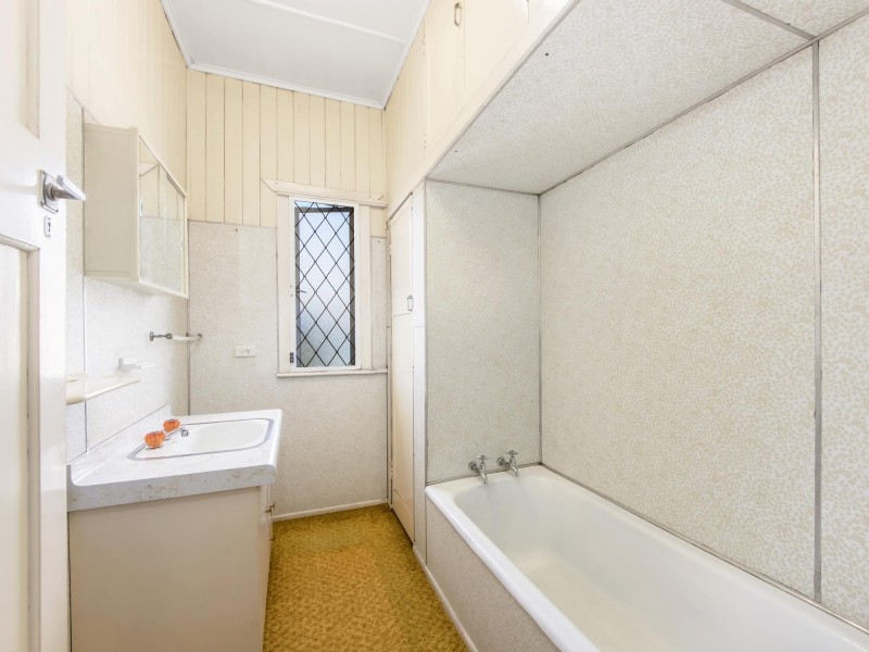 106 John St, Rosewood QLD 4340