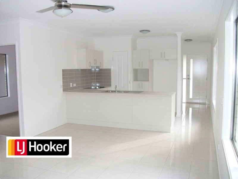 10A Palm Avenue, Raceview QLD 4305