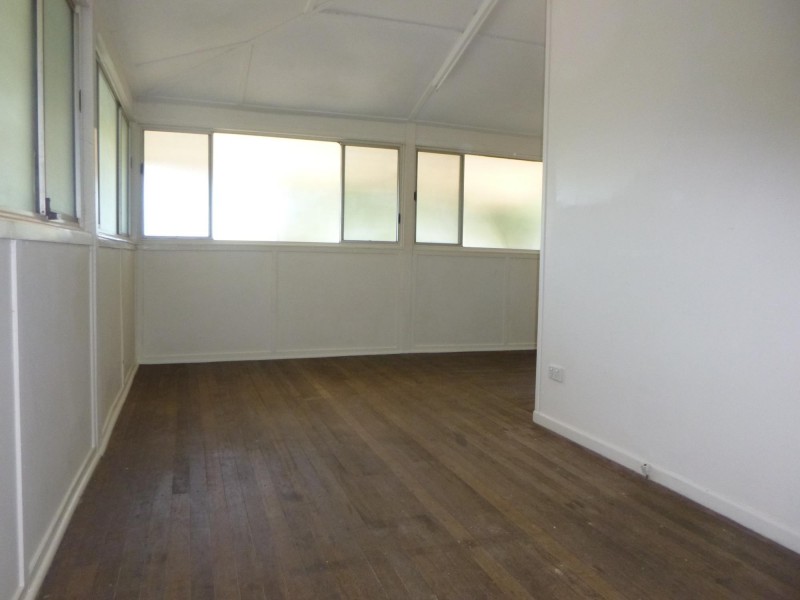 228 Warwick Road, Churchill QLD 4305