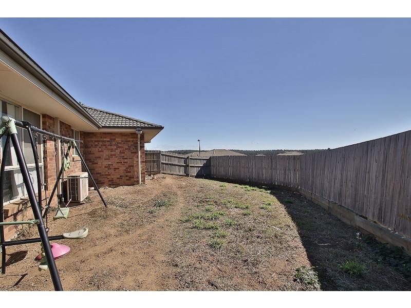 55 Peregrine Drive, Lowood QLD 4311