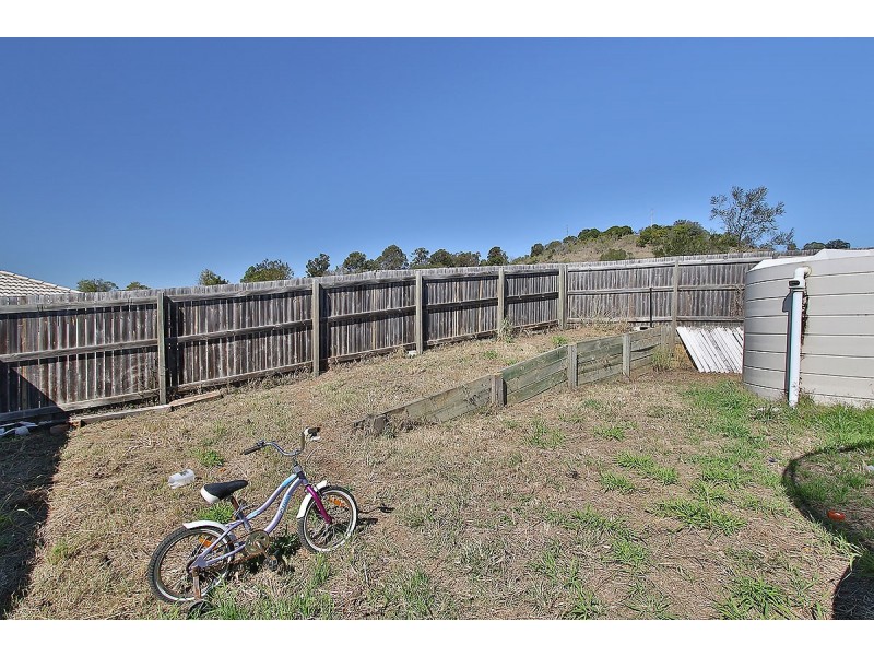 55 Peregrine Drive, Lowood QLD 4311