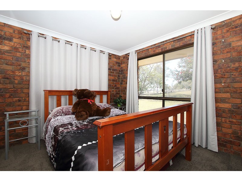22 Shannon Rd, Lowood QLD 4311