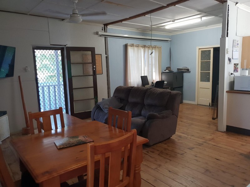 18 Macaulay Street, Fernvale QLD 4306