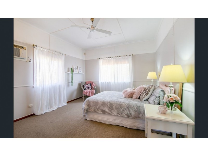 5 Kruger Street, Booval QLD 4304