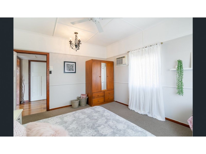 5 Kruger Street, Booval QLD 4304