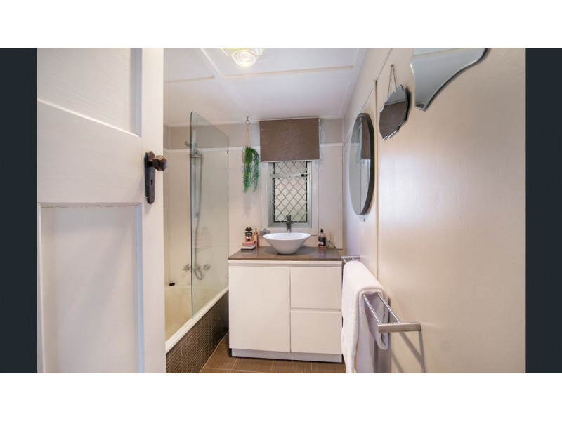 5 Kruger Street, Booval QLD 4304