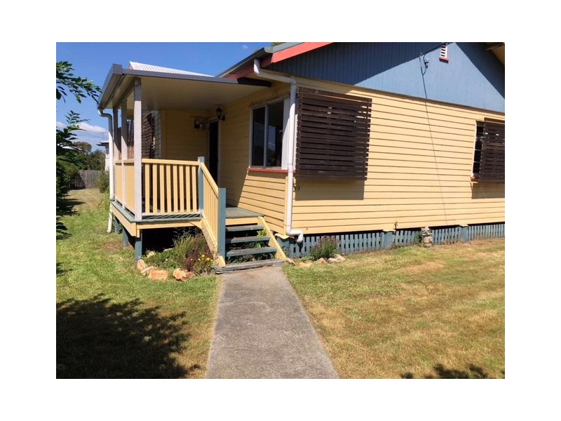 39 Coleman Street, Leichhardt QLD 4305