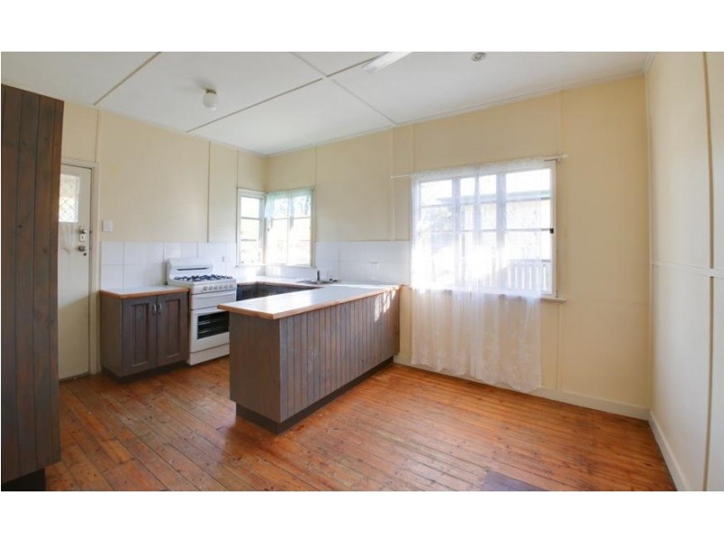 39 Coleman Street, Leichhardt QLD 4305