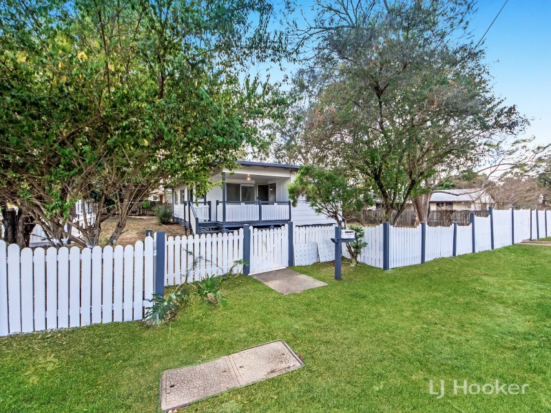 27 Bannerman Street, Riverview QLD 4303