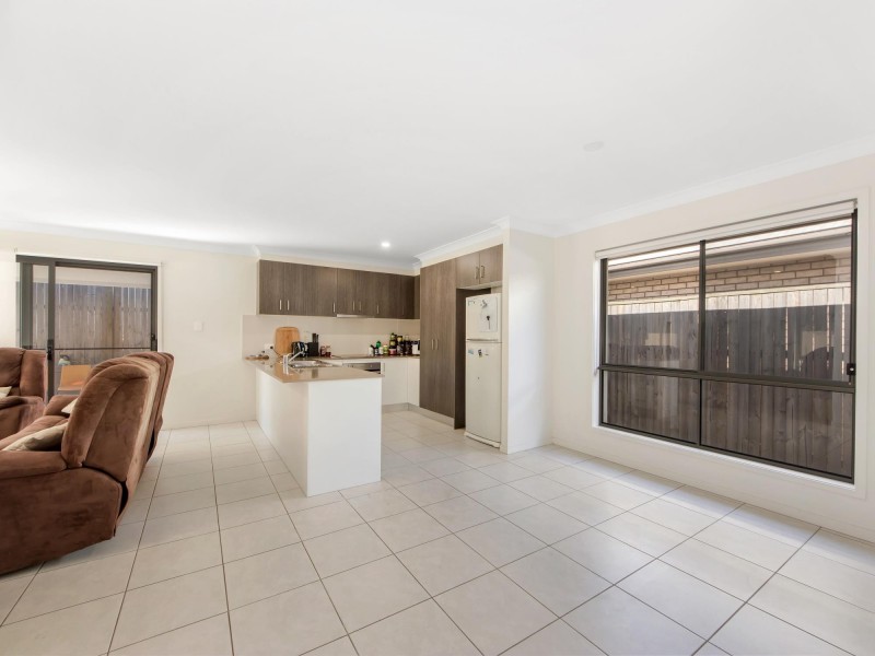 41 Freedom Crescent, South Ripley QLD 4306