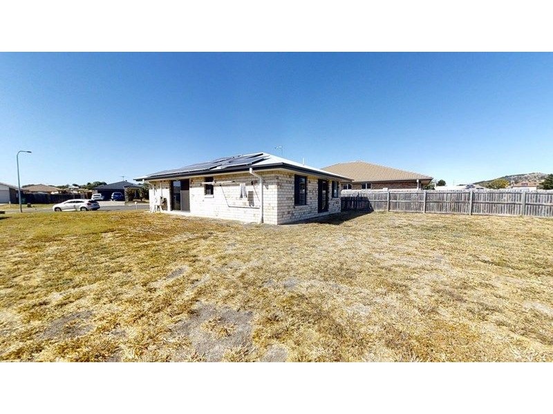 8 Lewis Court, Lowood QLD 4311