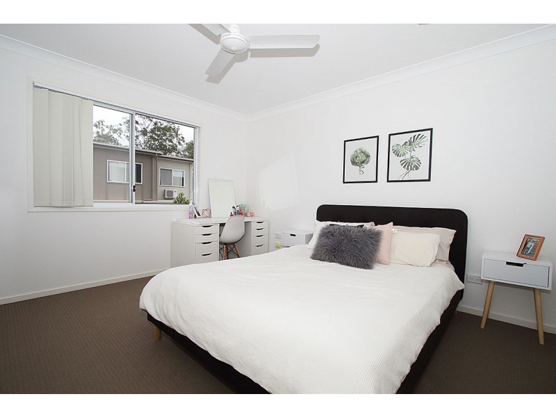 3/39 River Road, Bundamba QLD 4304