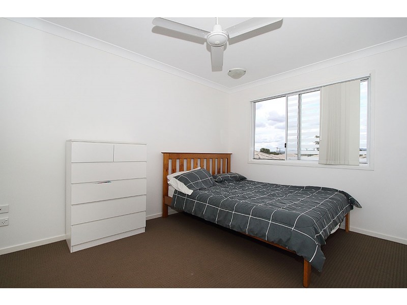 3/39 River Road, Bundamba QLD 4304