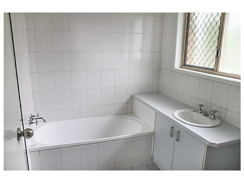 1/13 Bridge Street, Redbank QLD 4301