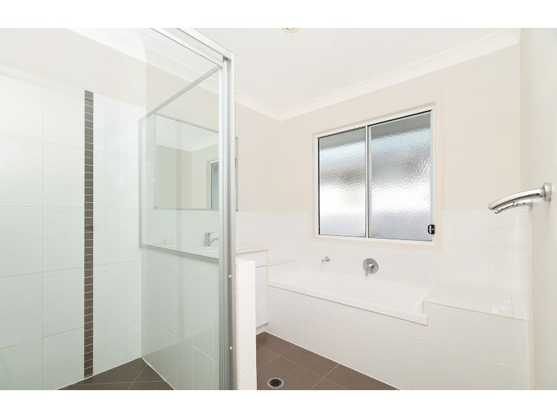 33 Griffin Crescent, Collingwood Park QLD 4301