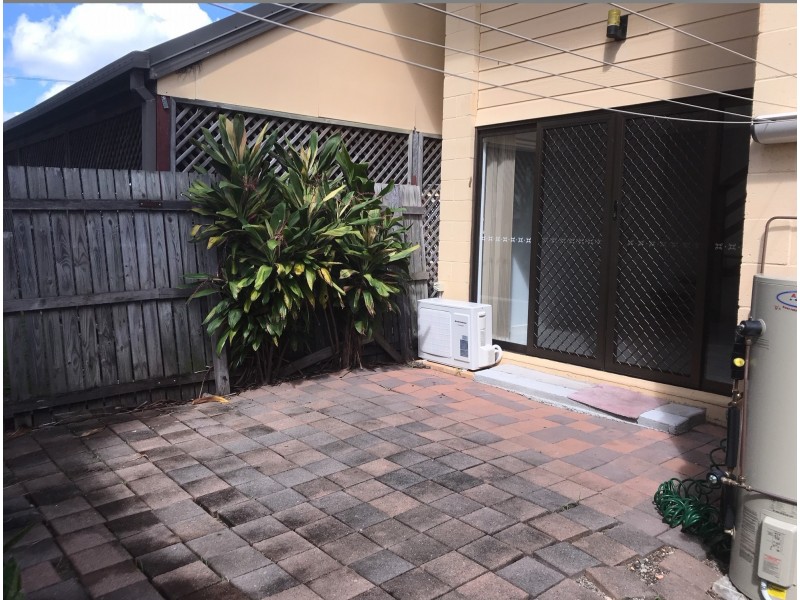 1/60 Railway Street, Booval QLD 4304