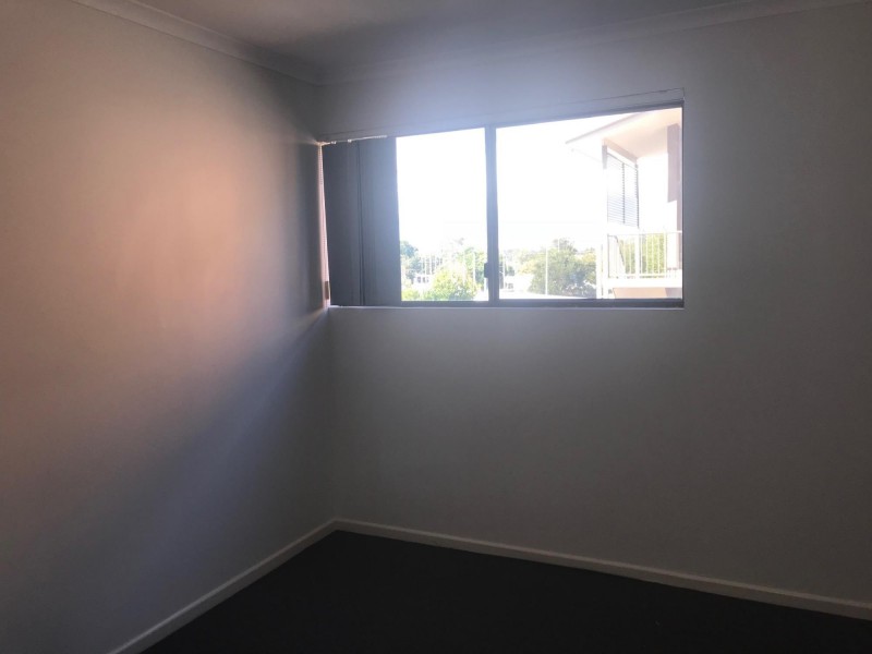 1/60 Railway Street, Booval QLD 4304