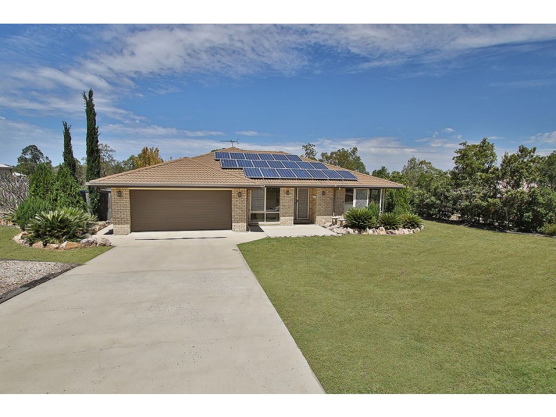 24 Pat Slattery Place, Lowood QLD 4311