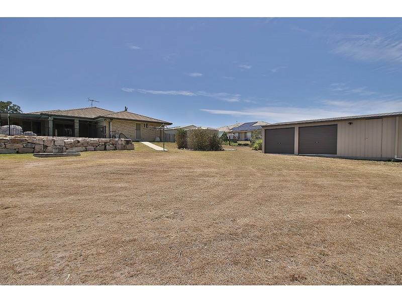 24 Pat Slattery Place, Lowood QLD 4311