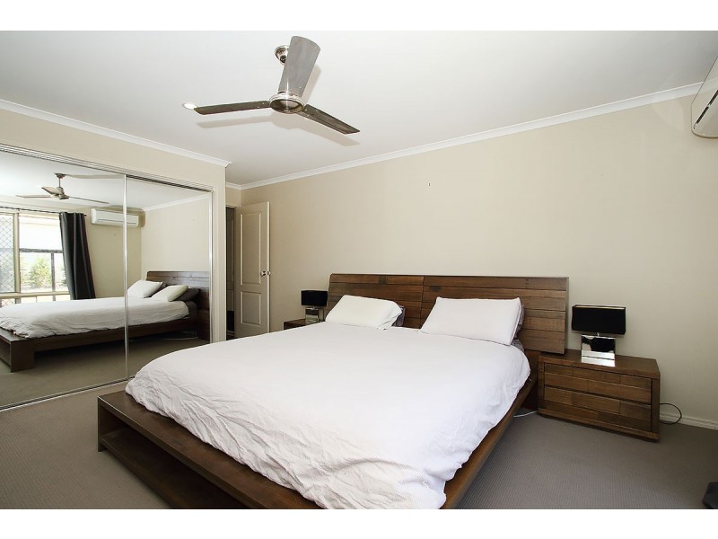 24 Pat Slattery Place, Lowood QLD 4311