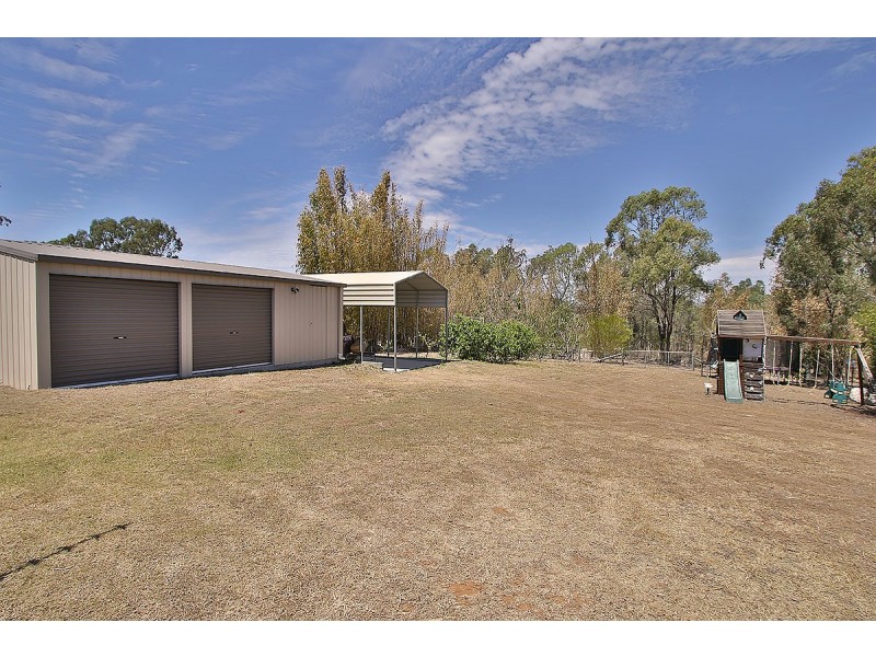 24 Pat Slattery Place, Lowood QLD 4311