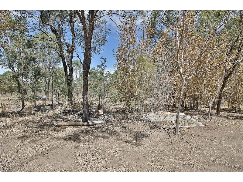 24 Pat Slattery Place, Lowood QLD 4311