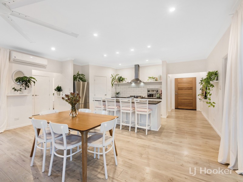 16 Splendid Drive, South Ripley QLD 4306