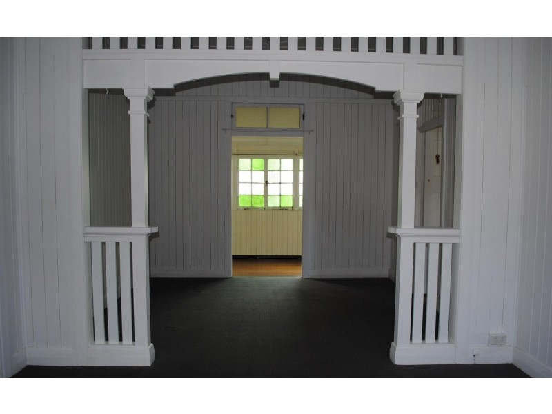 16 Montauban Street, Newtown QLD 4305