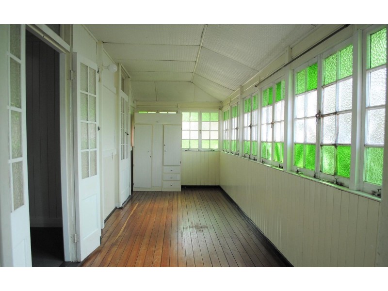 16 Montauban Street, Newtown QLD 4305