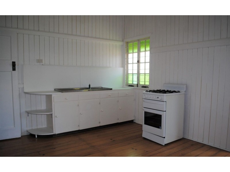 16 Montauban Street, Newtown QLD 4305