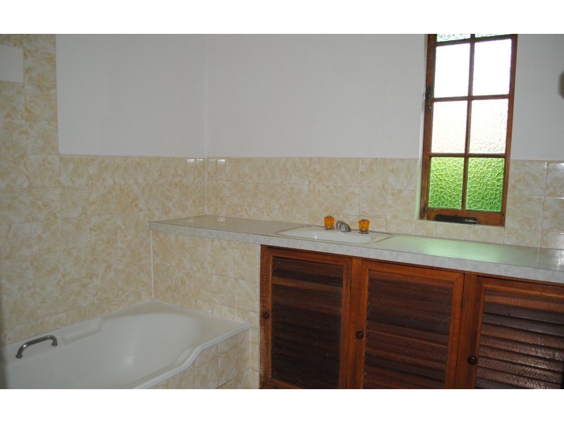 16 Montauban Street, Newtown QLD 4305