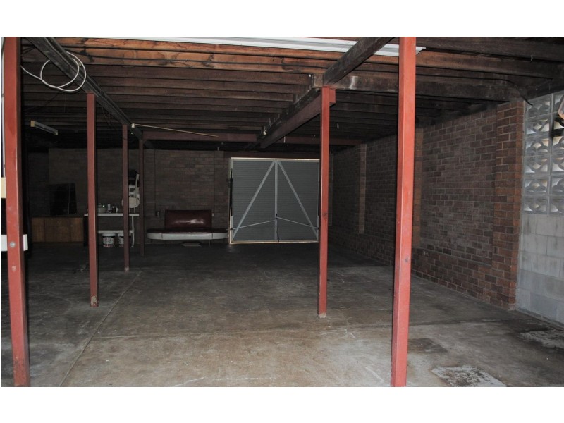 16 Montauban Street, Newtown QLD 4305