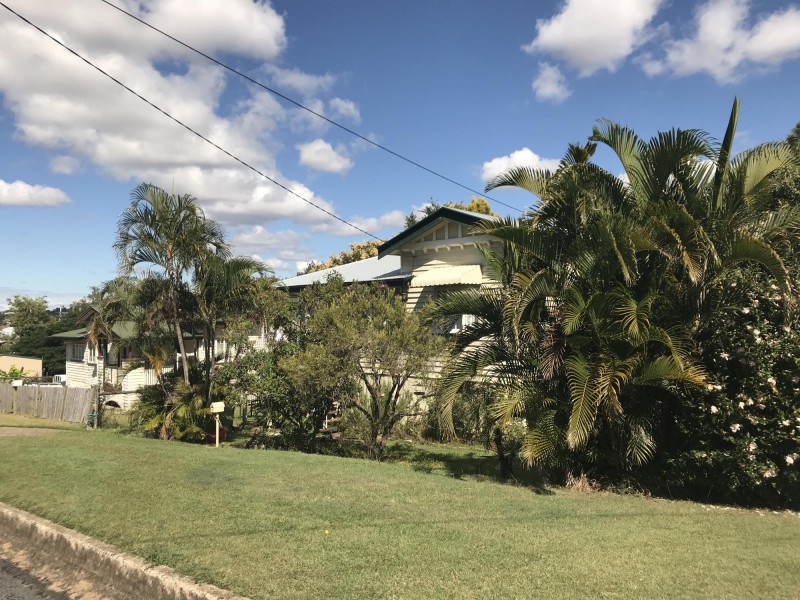 6 Palmer, North Ipswich QLD 4305