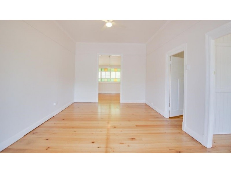 6 Palmer, North Ipswich QLD 4305