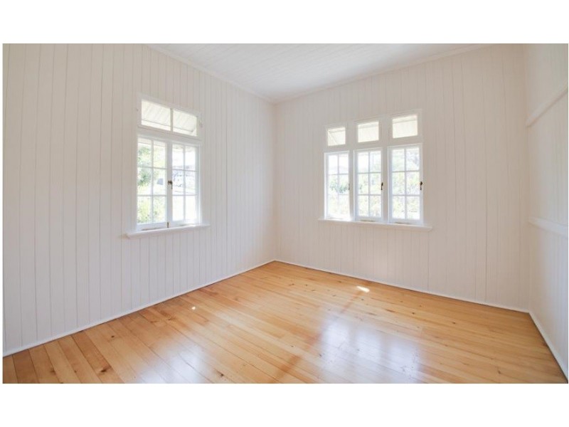 6 Palmer, North Ipswich QLD 4305